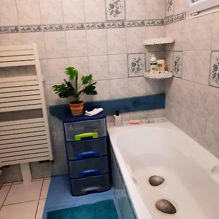 Spacieux A Avec Vue Sur Jardin 100 M² Apartamento