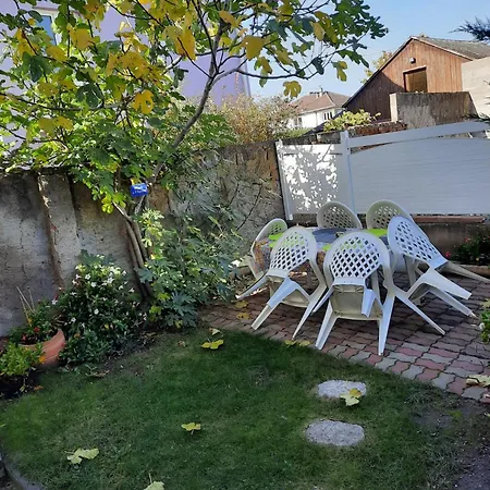 Spacieux A Avec Vue Sur Jardin, 100 M² アパート *